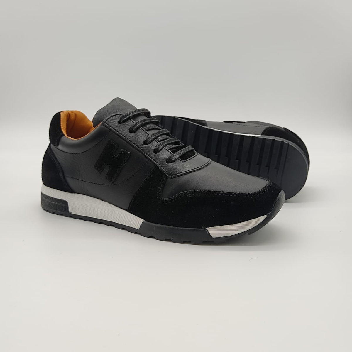 Sneakers daim cuir bimatière - coloris uni foncé