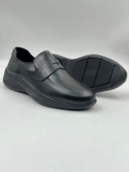 Mocassin cuir slip-on - coloris foncé et vue semelle